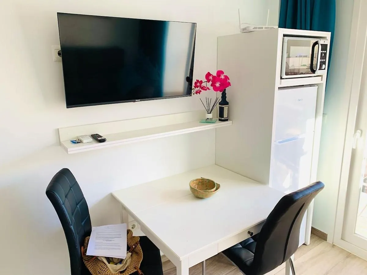 Apartment For Two In The Heart Of Nerja