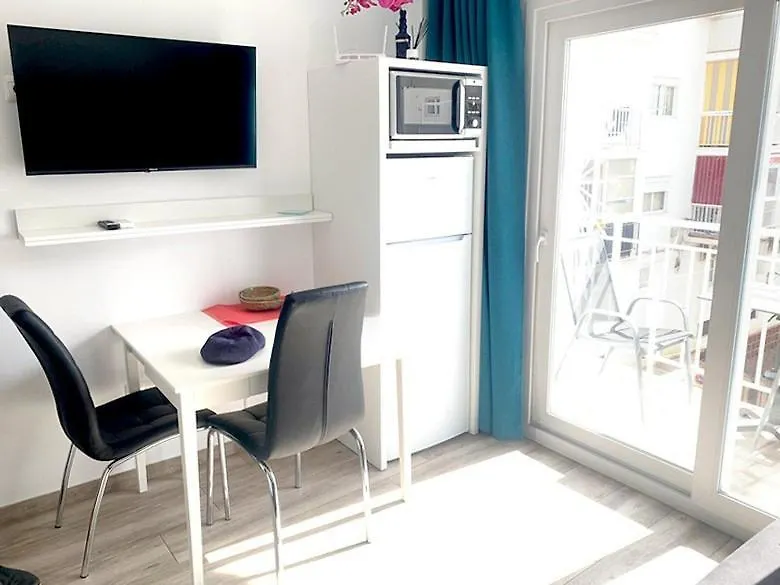 Apartment For Two In The Heart Of Nerja 0*,